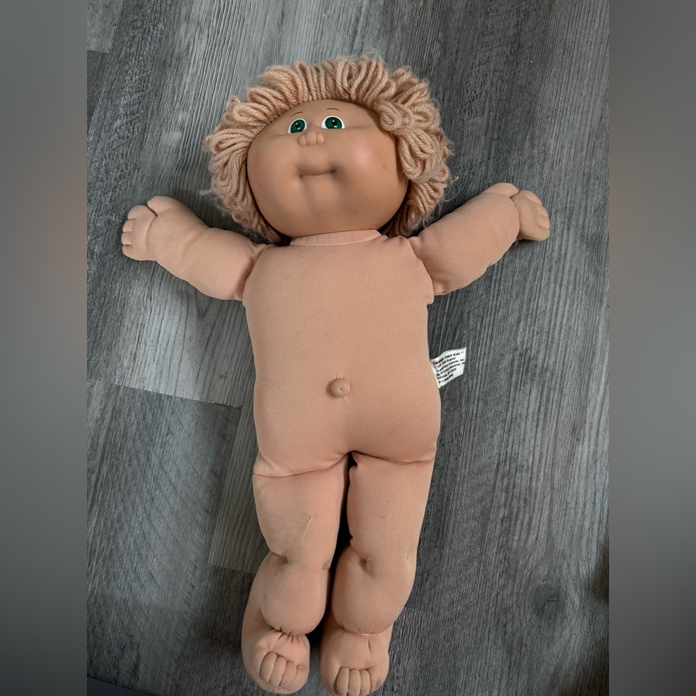 Cabbage Patch Vintage 1978,1982 Light Brown Hair Green Eyes Signed